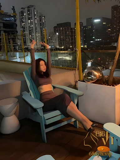 福建厦门长腿骚货 陈怡婷 试衣间大胆口交 各种丝袜被炮友狠狠操翻 2