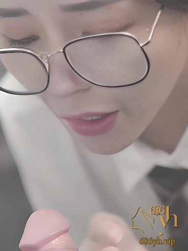 JK乖乖女 吴凯彤 被图书馆管理员强制插入 制服眼镜娘反差感拉满惨遭猛干 1