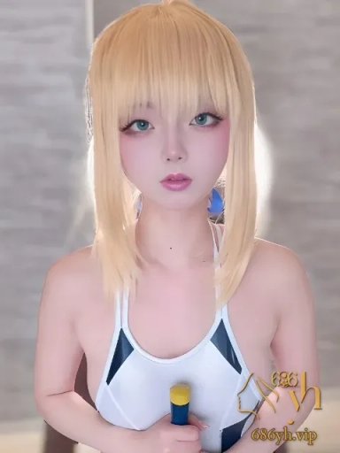 二次元女神 ChuChu 福利自拍 化身Saber性杯换装战争 性感美乳晃动发骚 1