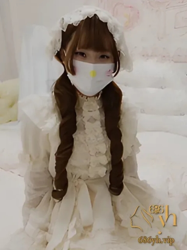 洛丽塔少女 水绪奈奈 田间发情诱惑主人 足交深喉被无套内射 舔净残精反差拉满 3