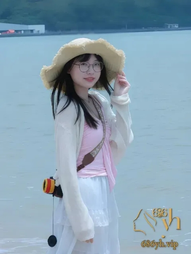 海角大神我和我的骚逼女儿 女上位骑乘吞没肉棒 像小母狗一样贪婪索取！ 1