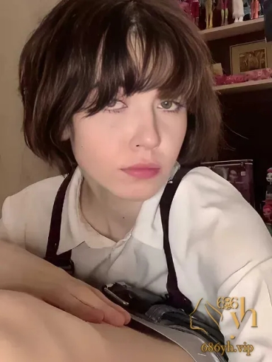 俄罗斯福利姬 yoursmalldoll 付费私拍 白虎骚穴迎接假屌狠插 主动口交骑乘骚态尽显 1