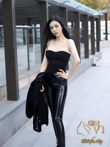 秀人网巨乳嫩模 田冰冰 福利合集 制服诱惑美乳蜜穴清晰展示 跪地服侍肉棒无套爆操肥穴 1