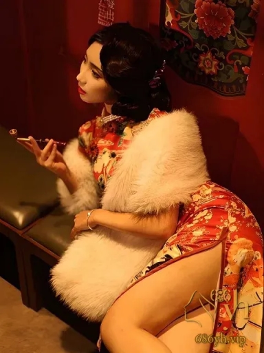 昆明冷艳人妻 李佳纯 调教私拍 露脸舔屌足交榨精 被炮友绑床狠操 纯纯母畜 3