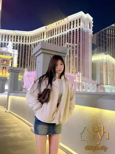 南洋理工大学校花私密视频惨遭前男友泄密 露脸深喉对镜爆操 白嫩大奶诱人舔屏！ 2