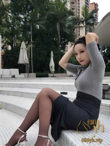 抖音淫妻 周慢慢 丝足自慰掰穴发骚 多角度炫耀美脚 熟女人妻足交浪劲十足 3