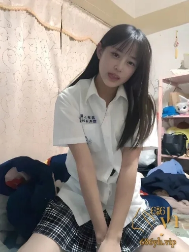 湖北卫校学生妹 马小朵 私拍合集 暴力自慰蹂躏白虎穴 酒店服侍肉棒各种淫技层层展示 3
