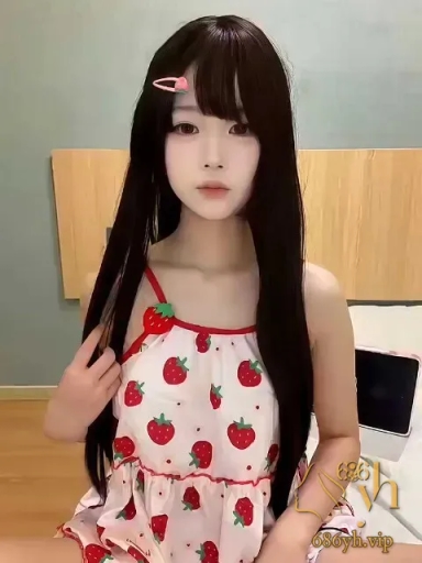 推特萝莉 小鸢宝宝 穿草莓味连衣裙自慰 白虎馒头穴被跳蛋狂虐 又乖又色强烈反差 1