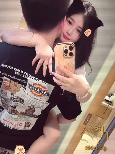 山东大学巨乳学妹 宋软软 情侣私拍合集 扮情趣母狗含屌足交 骑乘后入肥臀诱人 3