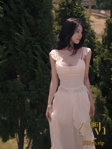 越南网黄 Miuzxc 露脸反差私拍 家中忘我自慰 骑乘假吊表情妩媚 把自己玩成母狗！ 3